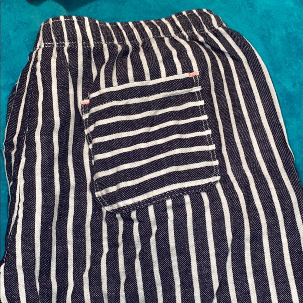 Shorts - Picture 2 of 2
